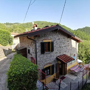  Chalet Deliziosa Casetta Sull'appennino Toscano